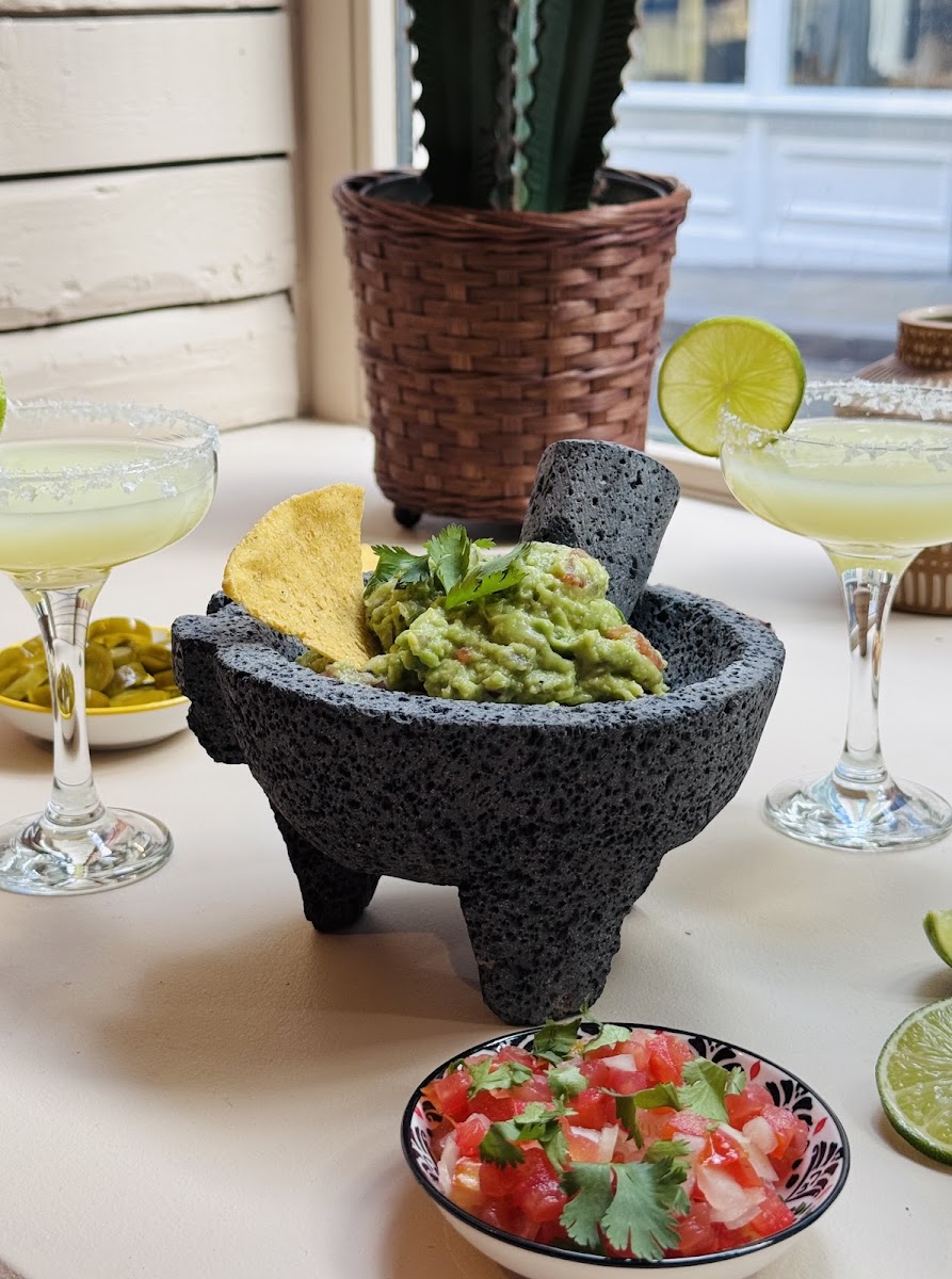 Cu4tro Restaurant & Tequila Bar photo 2