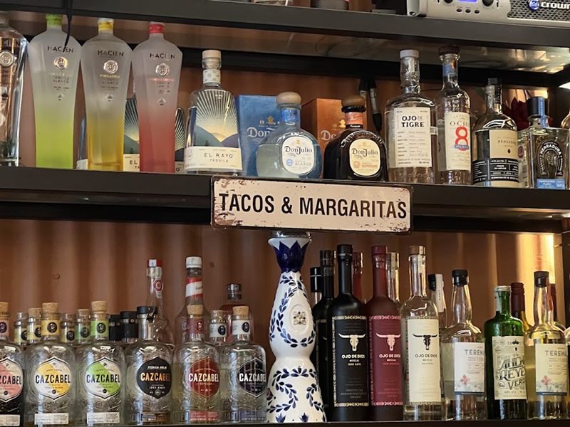 Cu4tro Restaurant & Tequila Bar interior